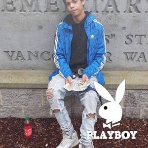 Meet your Posher, Emillio